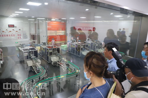 今麥郎面制品工廠掛面包裝流水線的現(xiàn)代化生產(chǎn)實踐